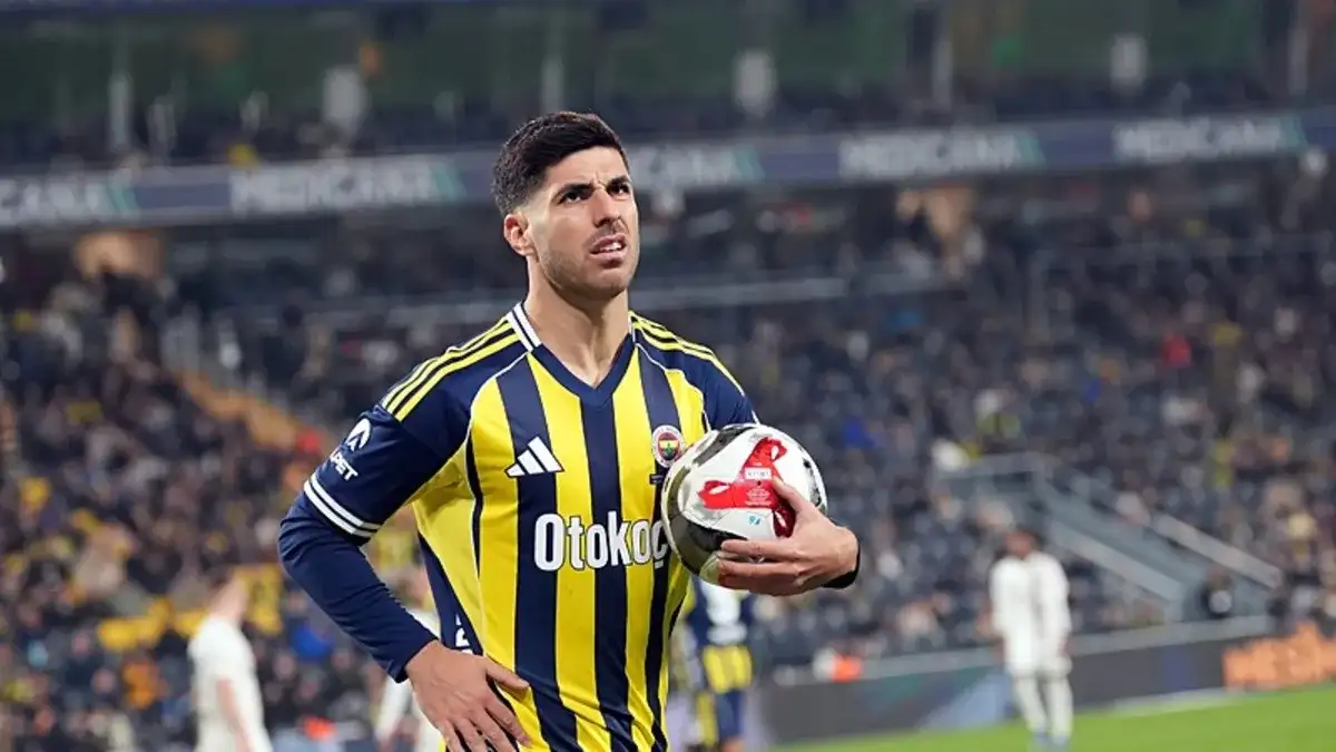 Asensio traint weer met Fenerbahçe na geruchten over speeltijd; Kartal legt Kante‑situatie uit