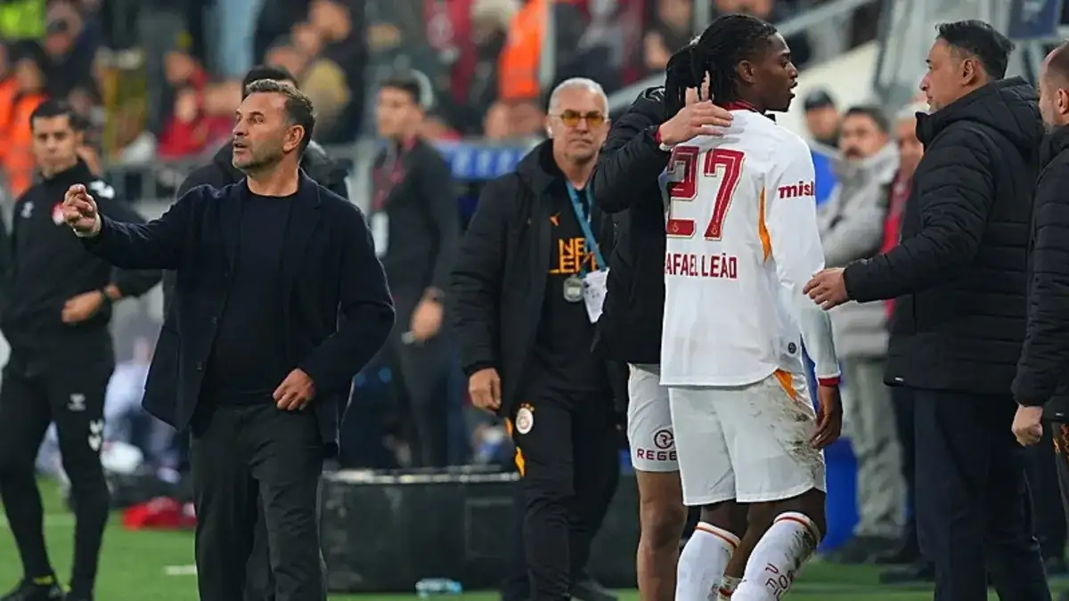 Okan Buruk wijst op slechte staat veld en onderschatting na Galatasaray-winst tegen Gençlerbirliği