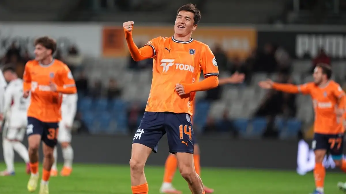 Başakşehir verslaat Gaziantep FK met 2-1 dankzij doelpunten van Shomurodov en Güneş