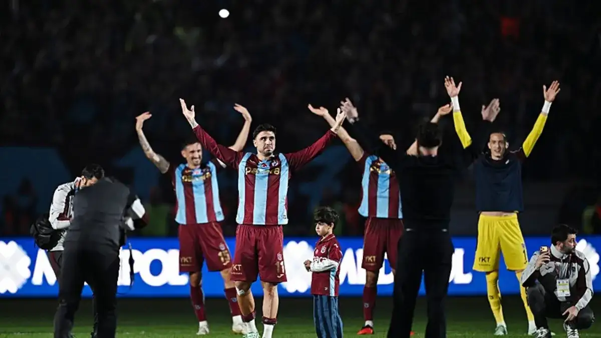 Trabzonspor verslaat Beşiktaş 2-0 en deelt feestbericht op sociale media
